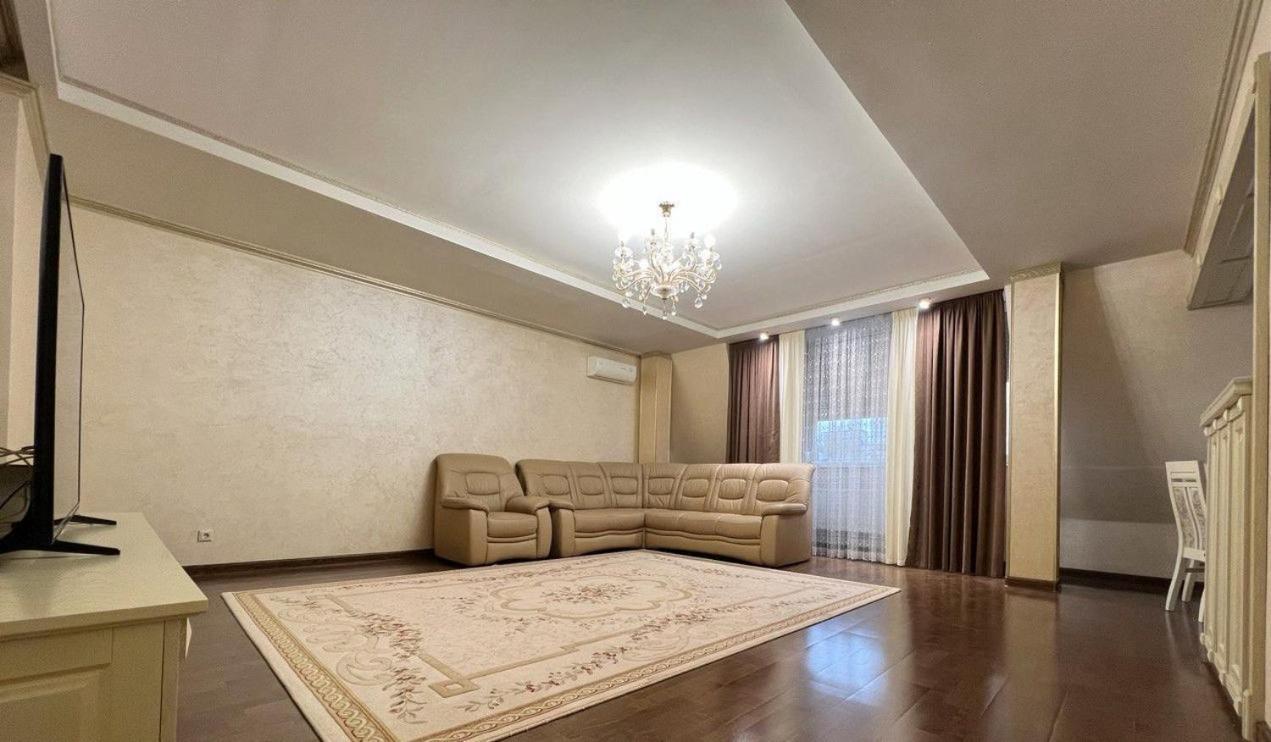 Cathedral Park And Pedestrian Zone Ultracentral Cozy Apartment In Chisinau Ngoại thất bức ảnh